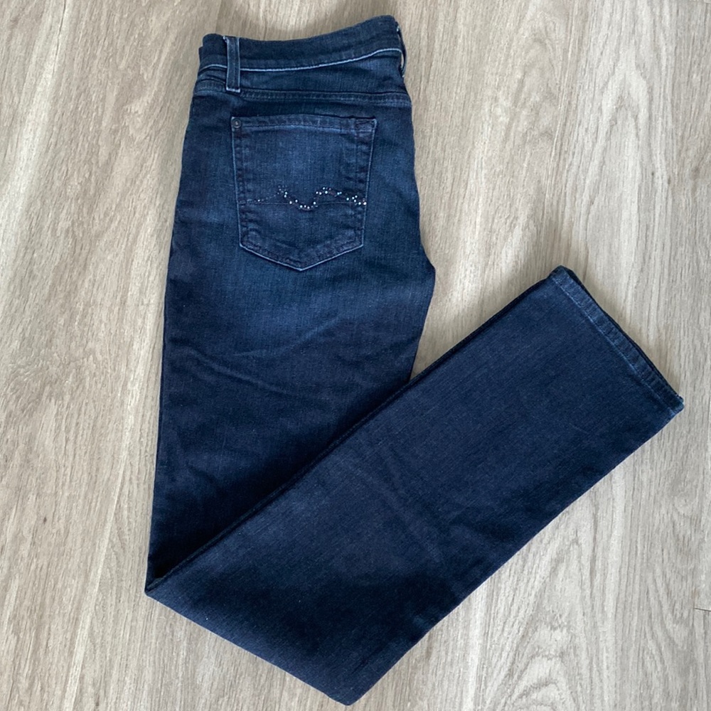 LIKE NEW 7 For All Mankind Straight Jeans